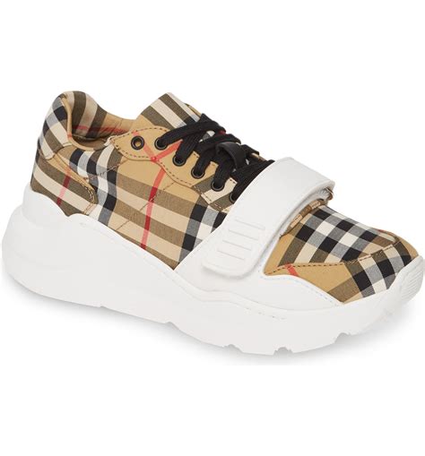 sneaker burberry